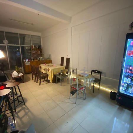 Sleep Break Hostel Sathon Bangkok Exterior photo