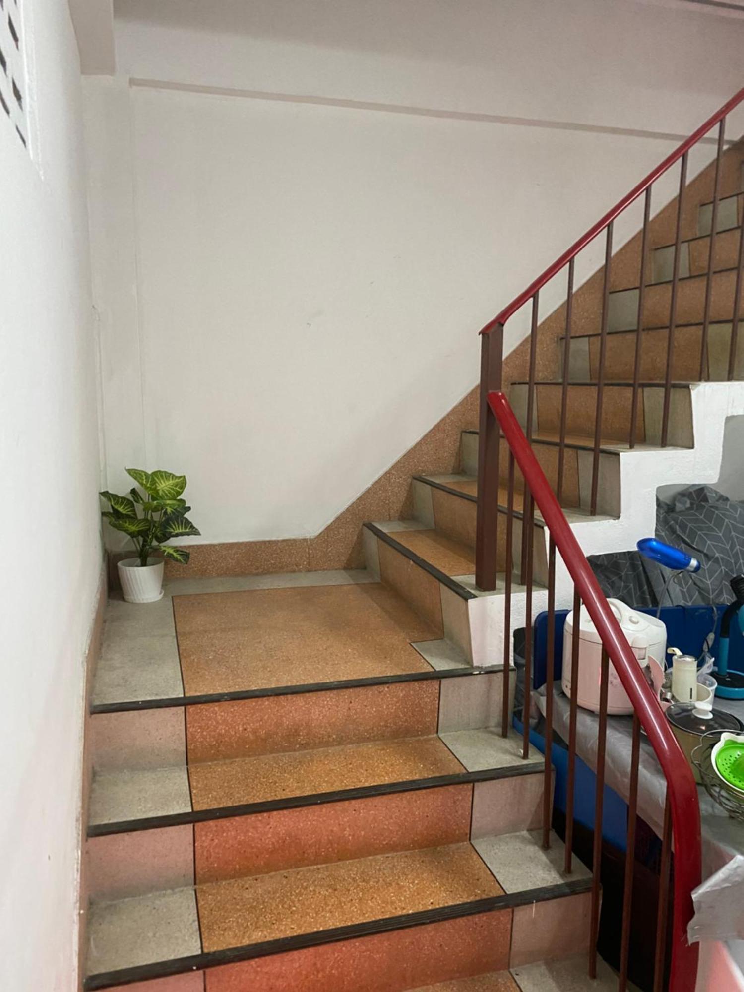 Sleep Break Hostel Sathon Bangkok Exterior photo